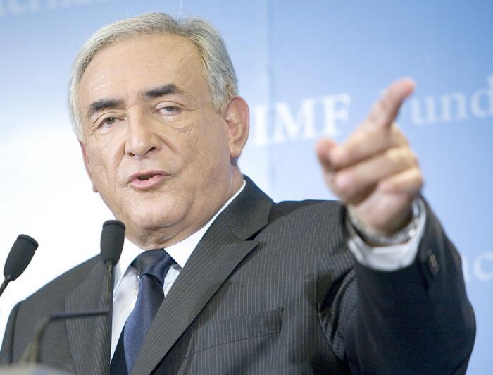 A Világbank, amelyet Paul Wolfowitz után a cionista Dominik Strauss Kahn vezet, a  neoliberalizmus erőszakos terjesztője!!  Dominik Strauss Kahn nyíltan vállalta: ,,Mindennapi tetteimmel is azon vagyok, hogy Izrael érdekeit segítsem”