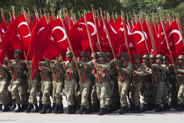 Török hadsereg fenekedése az oroszok ellen.