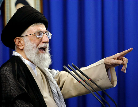 Iran's supreme leader Ayatollah Ali Khamenei: Meghírdeti Isten Bosszúját Szaúd-Arábia ellen.