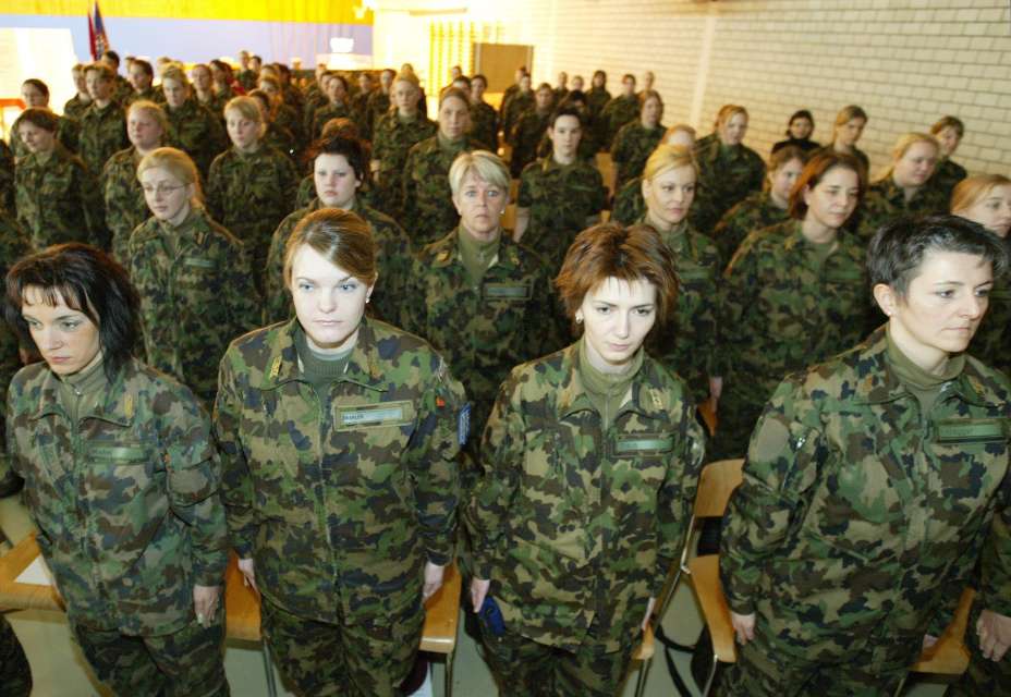 Az egyenjogúság ezt is jelenti: nők a svájci hadseregben.