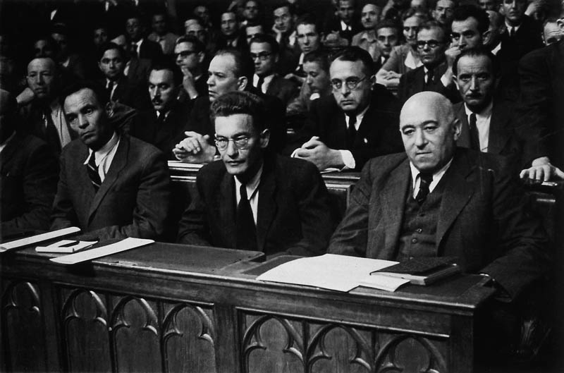 Rajk László, Révai József és Rákosi Mátyás az Ideiglenes Nemzetgyűlés megnyitásán, 1945 szeptember 5