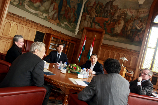 Orbán Viktor mentorával Soros Györggyel a magyar állam érdekeiről tárgyal?