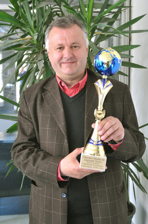 Szaniszló Ferenc az Alternatív Táncsics-díjjal
