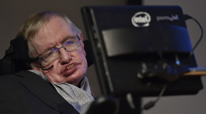 Stephen Hawking figyelmeztetése: Az emberiség történelmének legveszélyesebb pillanatában vagyunk